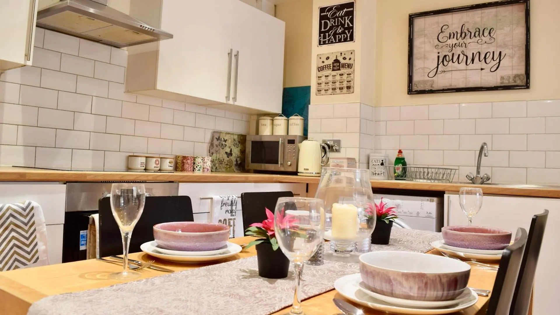 Stylish And Homely 4 Bedroom Home In East London