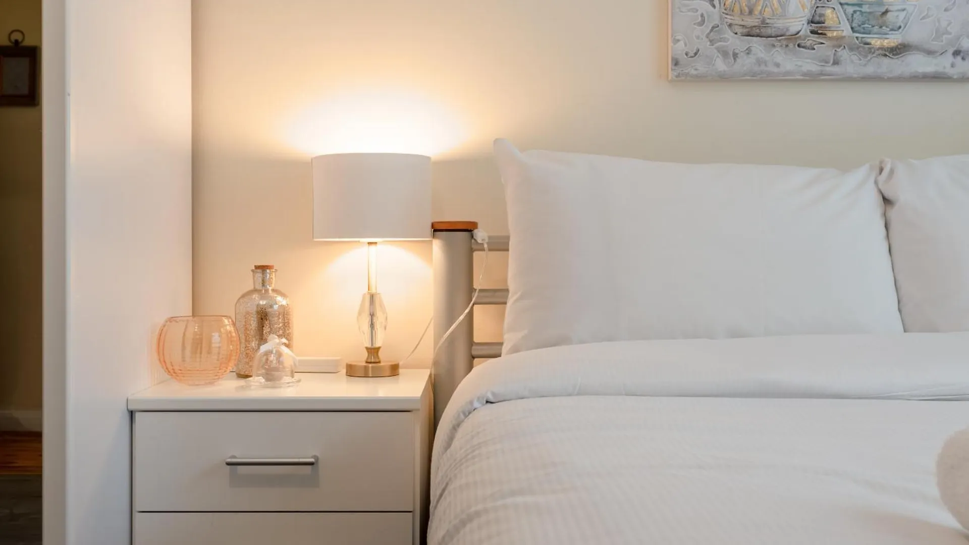 Apartment Stylish And Homely 4 Bedroom Home In East London