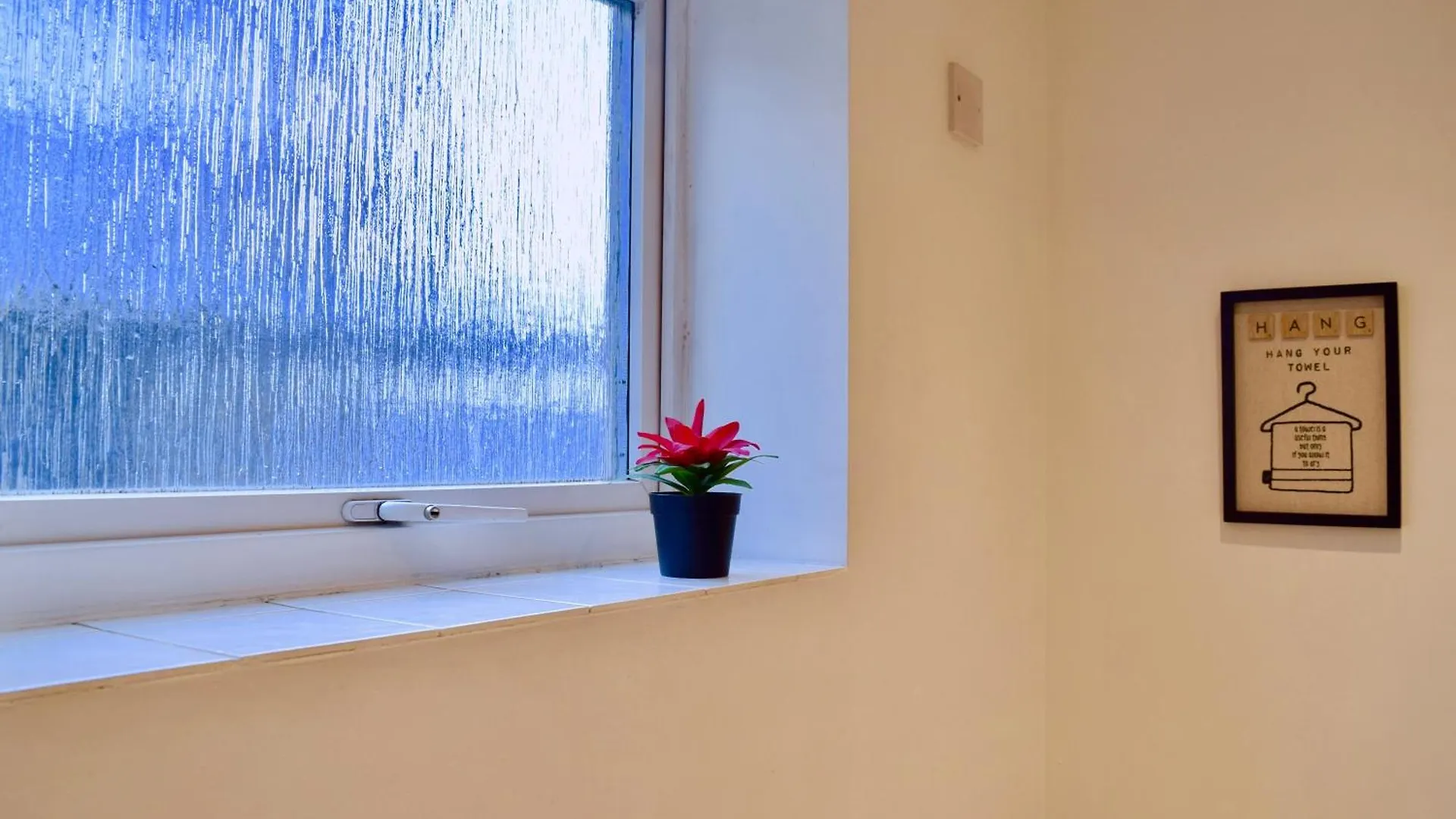 Stylish And Homely 4 Bedroom Home In East Londyn Apartament
